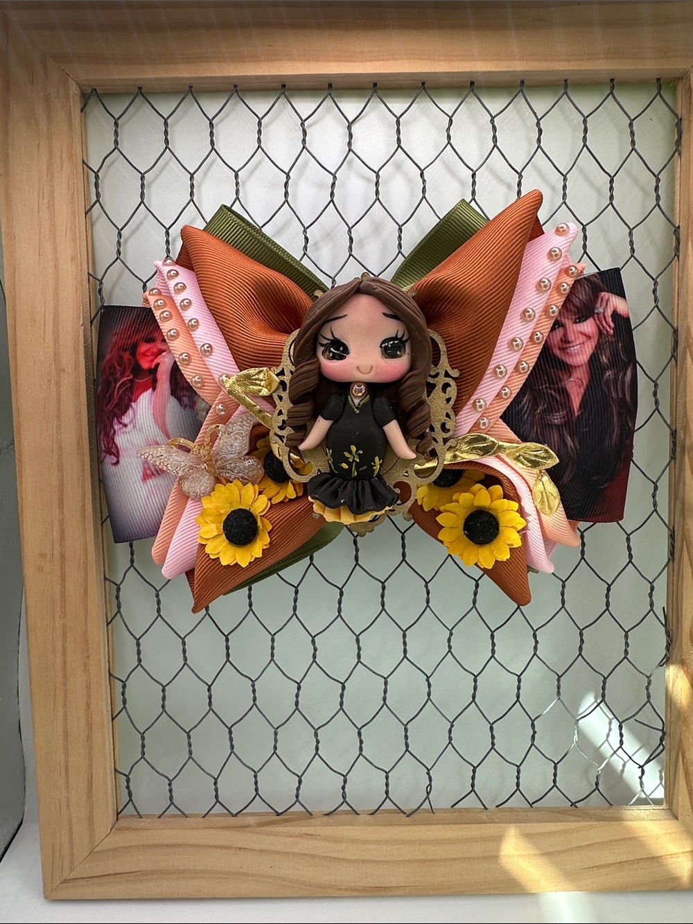 Jenni Rivera inspired handmade hair bow.